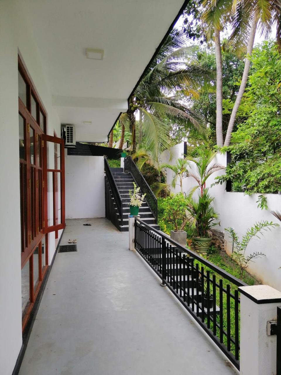 Hikka Lagoon Hikkaduwa Extérieur photo